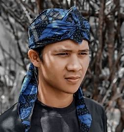 Ikat Kepala Baduy